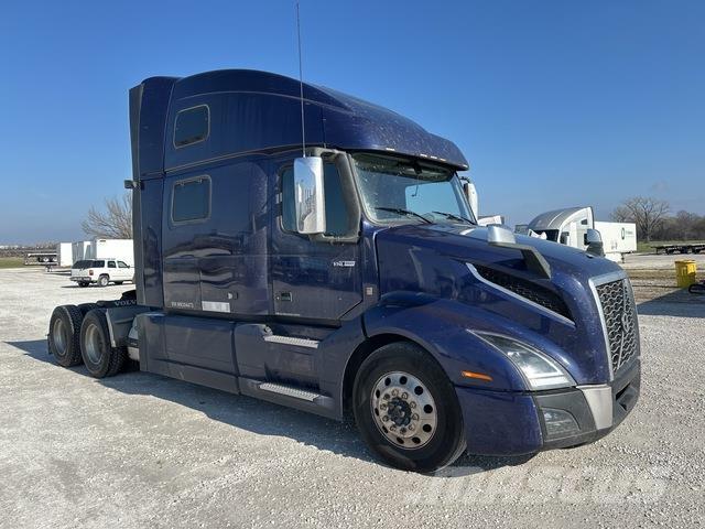 Volvo VNL860 Trekkers