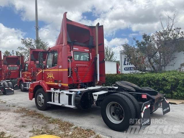 Volvo VNM Trekkers