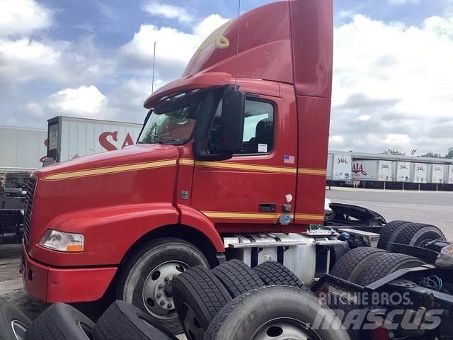 Volvo VNM Trekkers