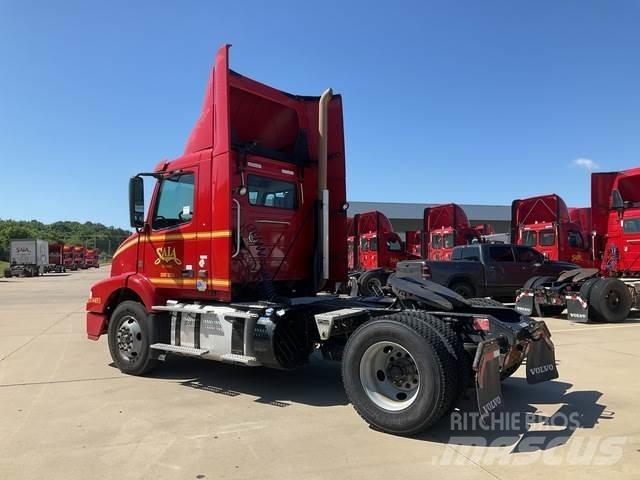Volvo VNM Trekkers