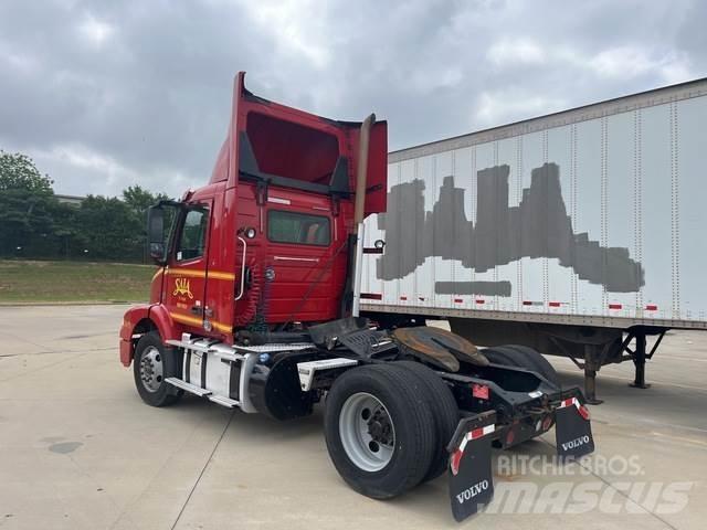 Volvo VNM Trekkers