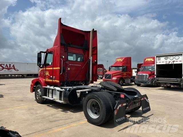 Volvo VNM Trekkers