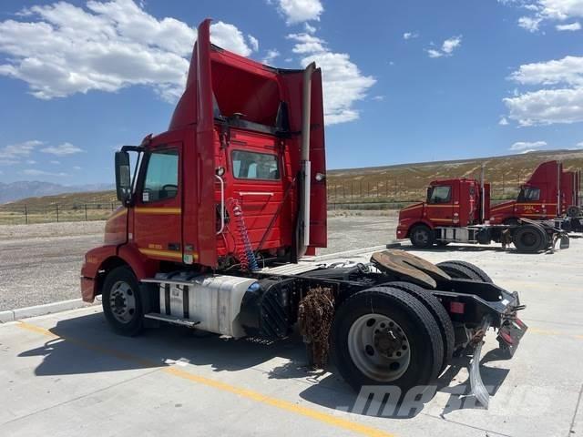 Volvo VNM Trekkers