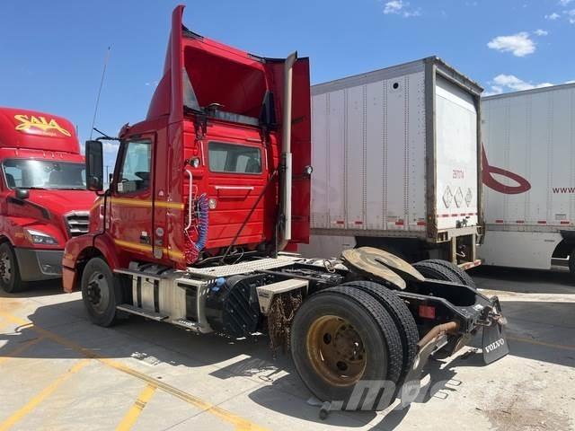 Volvo VNM Trekkers