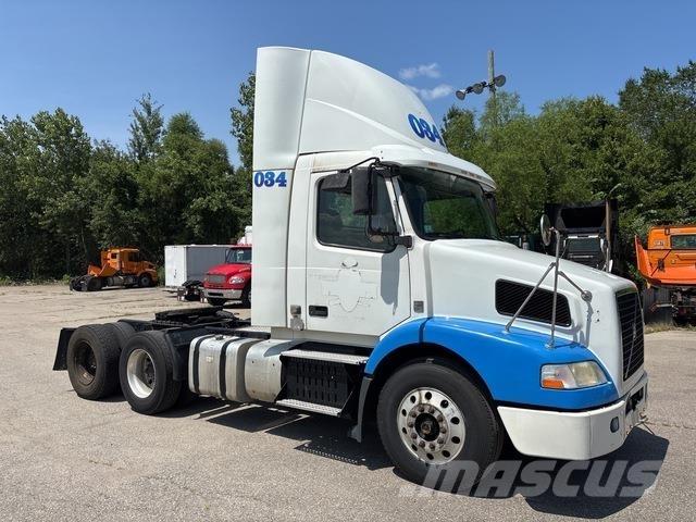 Volvo VNM Trekkers