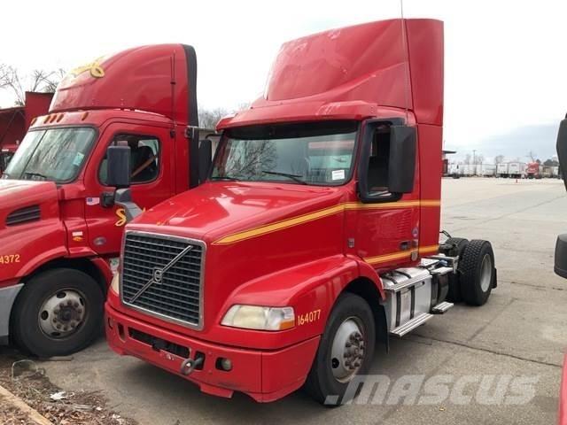 Volvo VNM42T Trekkers