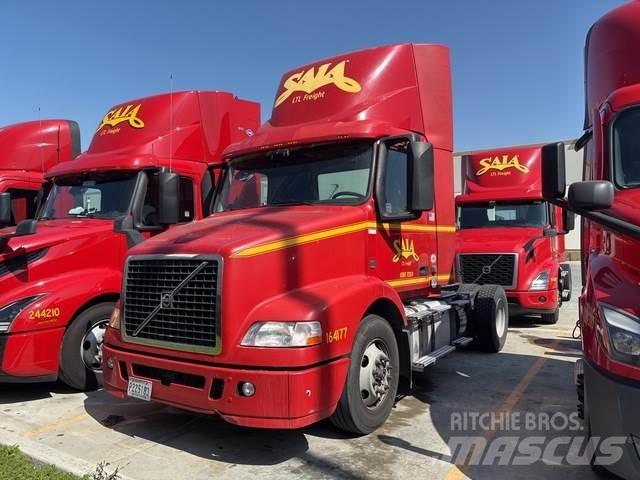 Volvo VNM42T Trekkers