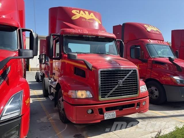 Volvo VNM42T Trekkers