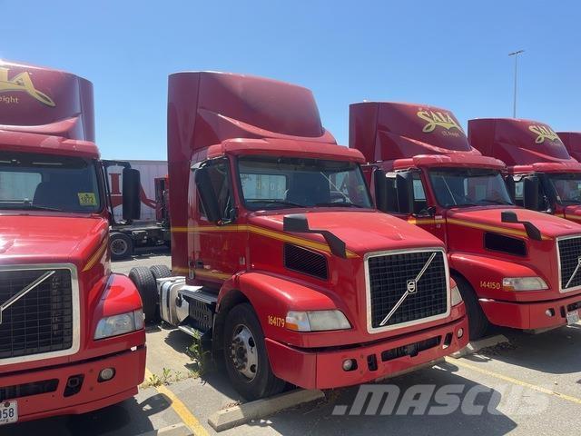 Volvo VNM42T Trekkers