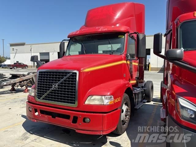 Volvo VNM42T Trekkers