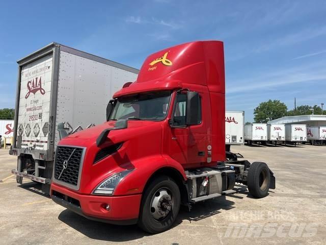 Volvo VNM42T Trekkers