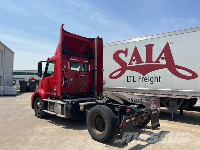 Volvo VNM42T Trekkers