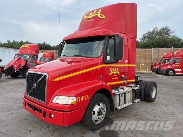 Volvo VNM42T Trekkers