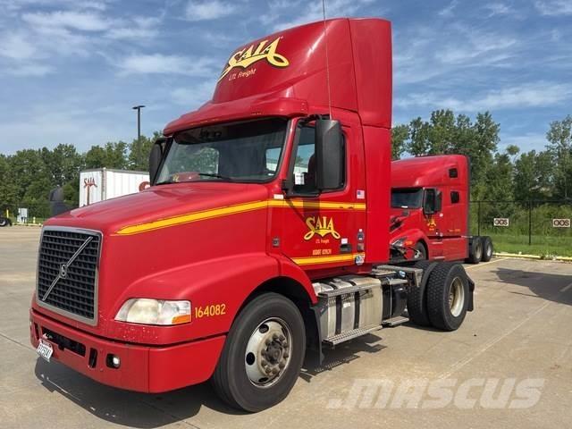 Volvo VNM42T Trekkers
