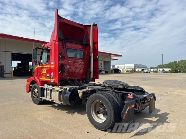 Volvo VNM42T Trekkers