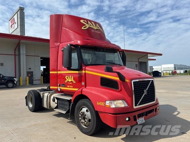 Volvo VNM42T Trekkers