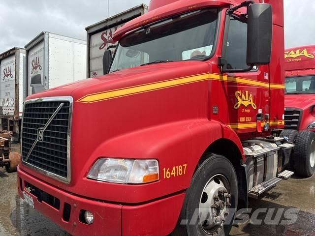 Volvo VNM42T Trekkers