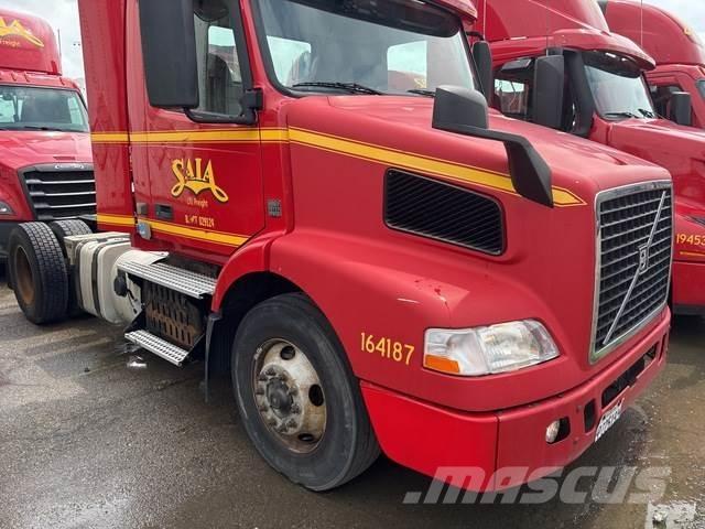 Volvo VNM42T Trekkers