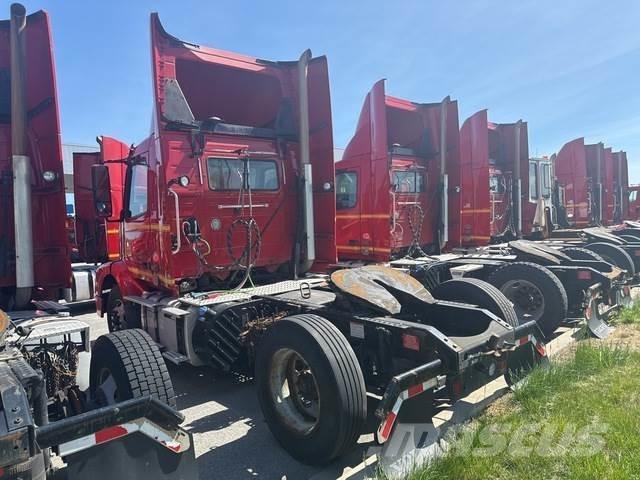 Volvo VNM42T Trekkers