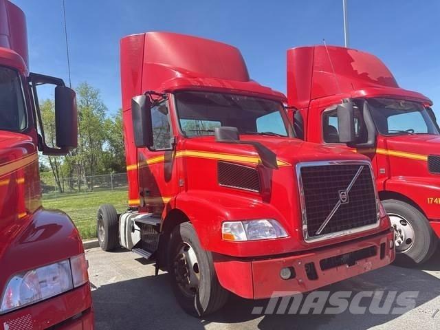 Volvo VNM42T Trekkers