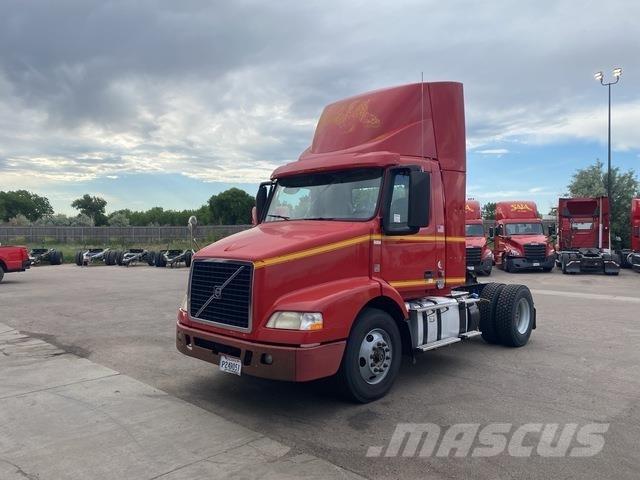 Volvo VNM42T Trekkers