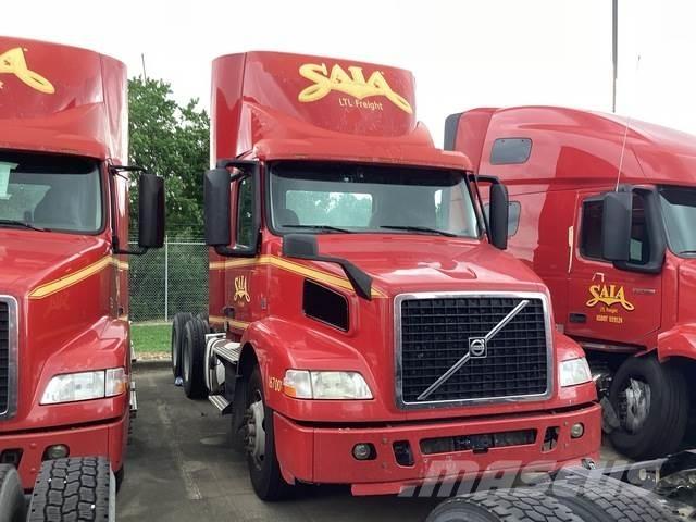 Volvo VNM64T Trekkers