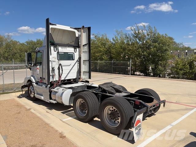Volvo VNM64T Trekkers