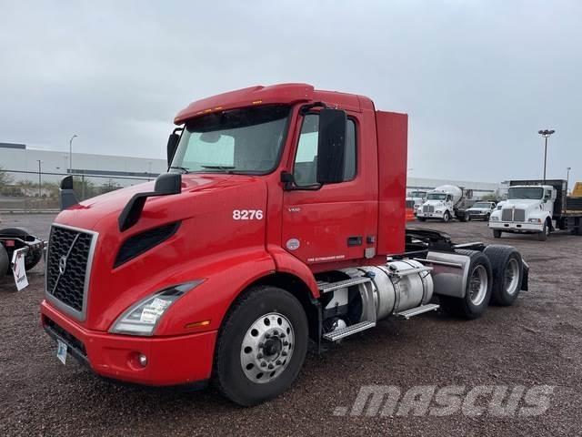 Volvo VNR Trekkers
