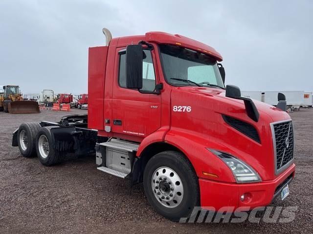 Volvo VNR Trekkers