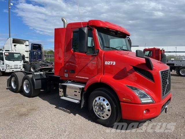 Volvo VNR Trekkers
