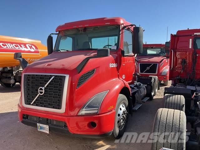 Volvo VNR Trekkers