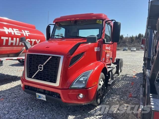 Volvo VNR Trekkers