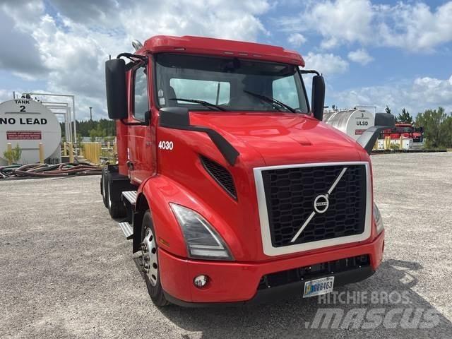 Volvo VNR Trekkers