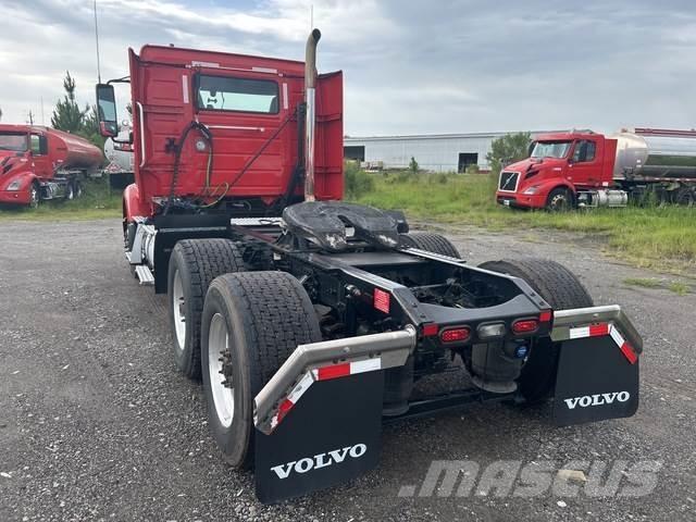 Volvo VNR Trekkers
