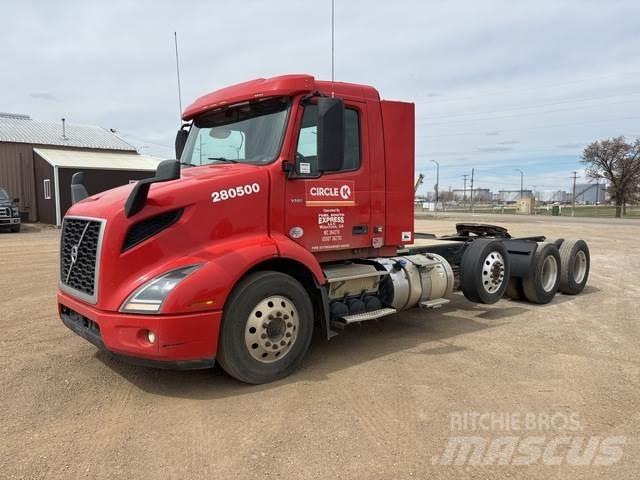 Volvo VNR Trekkers