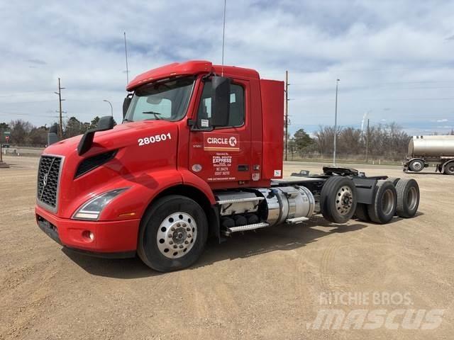 Volvo VNR Trekkers