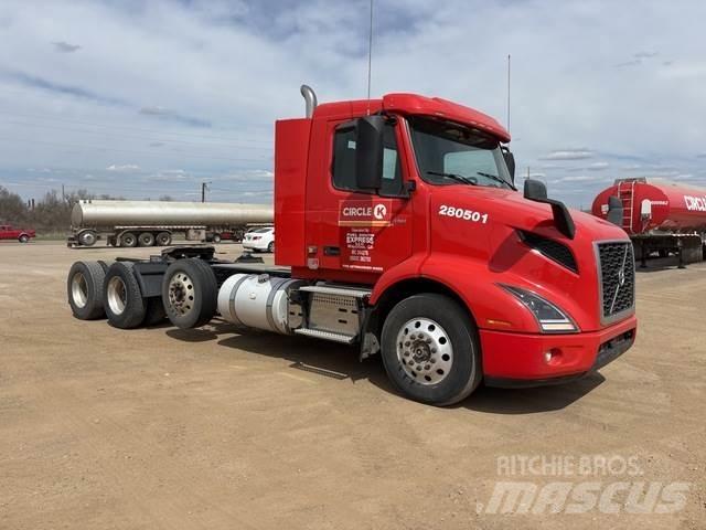 Volvo VNR Trekkers