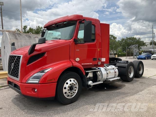 Volvo VNR Trekkers