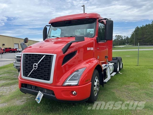 Volvo VNR Trekkers