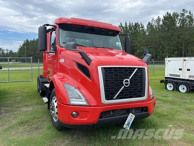 Volvo VNR Trekkers