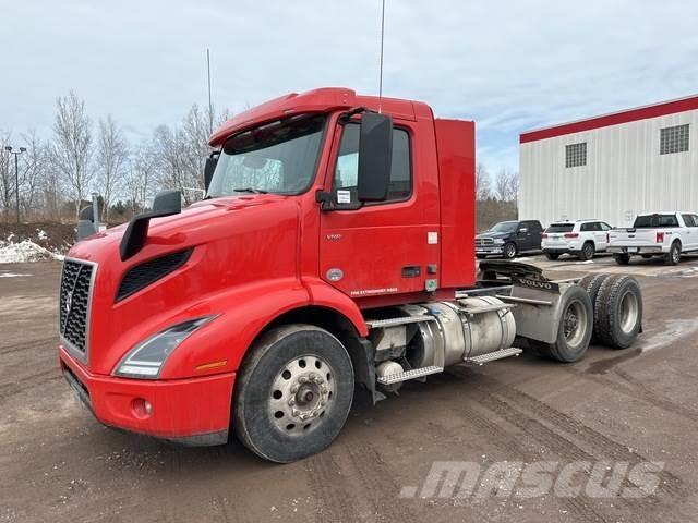 Volvo VNR Trekkers