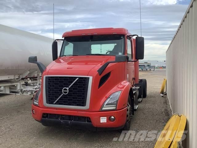 Volvo VNR Trekkers