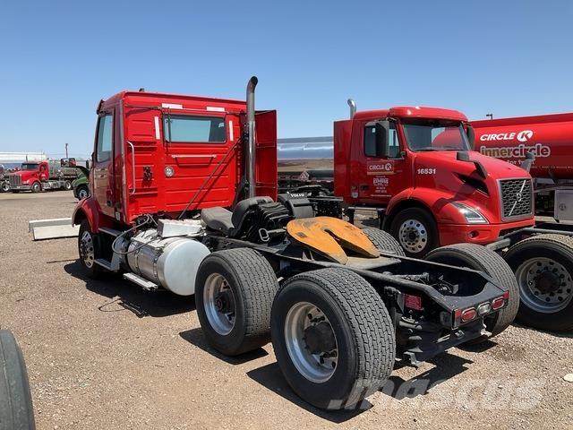 Volvo VNR Trekkers