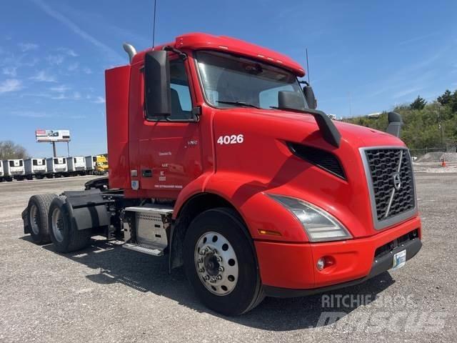 Volvo VNR Trekkers