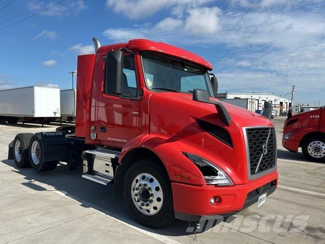 Volvo VNR Trekkers