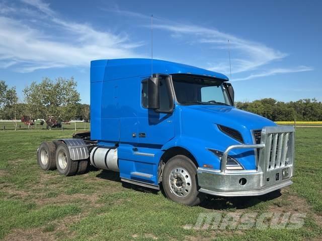 Volvo VNR Trekkers