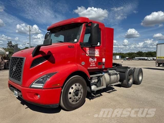 Volvo VNR Trekkers