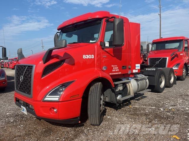 Volvo VNR Trekkers