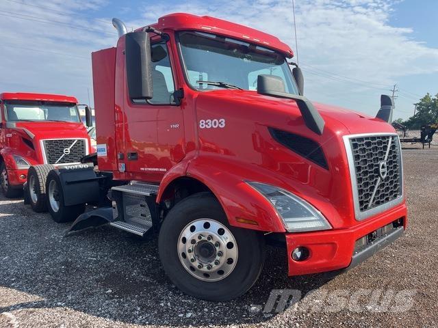 Volvo VNR Trekkers