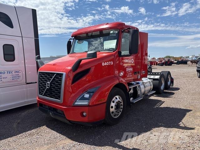 Volvo VNR Trekkers